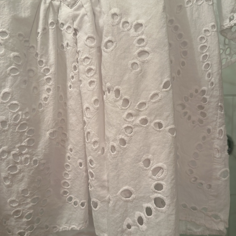 Tuckernuck White Eyelet Finley Flutter Sleeve Shirt - Picture 4 of 9